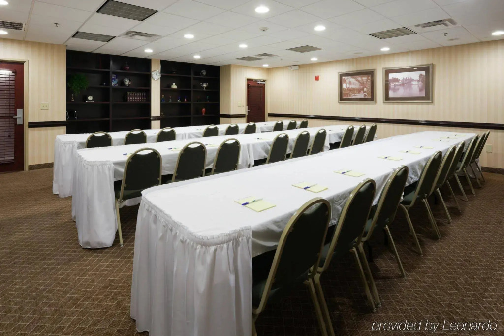 Holiday Inn Express Hotel & Suites- Gadsden by IHG