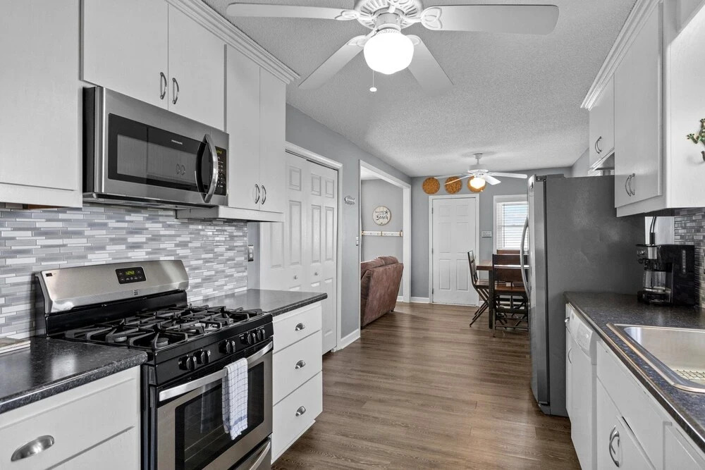 Coastal Tide 3 Bedroom Home by RedAwning