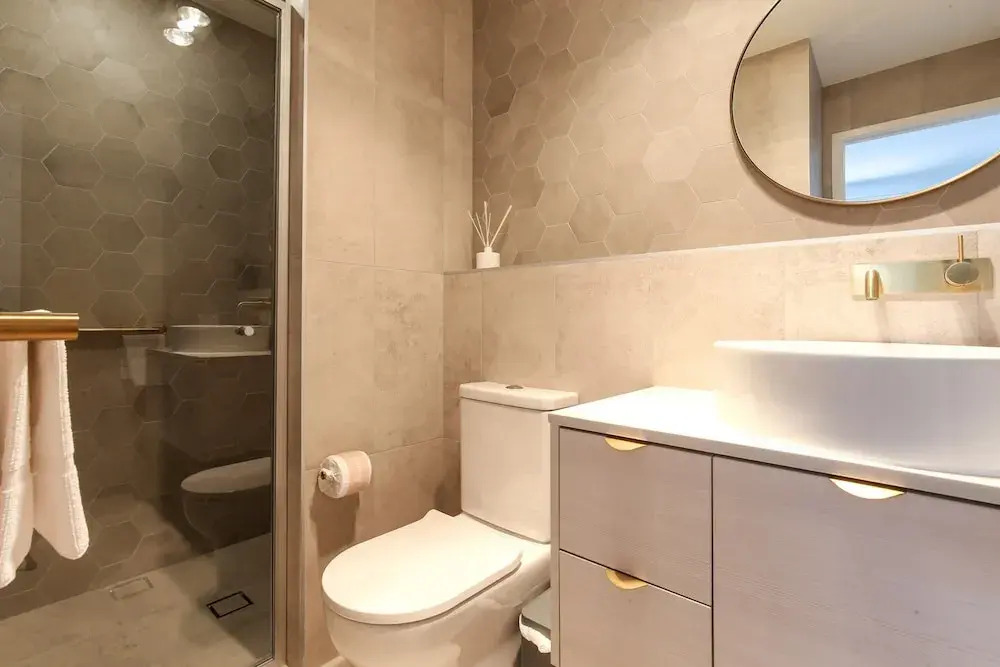 Elegant 2-bed Apartment With Stunning Views