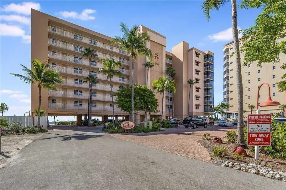 Estero Island Beach Villas 304 - Two Bedroom Condo