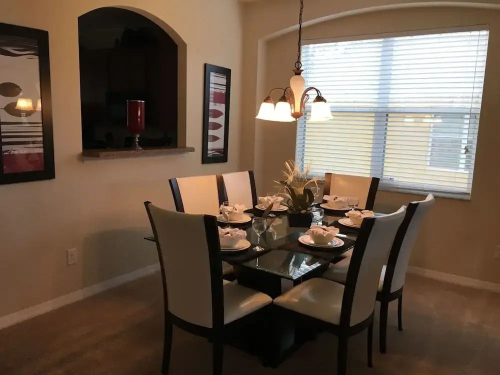 Stunning 6 bed Home With Modern Decor and own Private Pool
