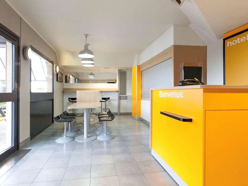 Unisotel Bollène A7 Ex-Hotel F1
