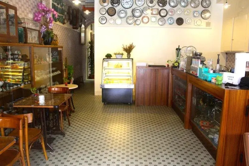 Campbell Antique Hotel & Cafe