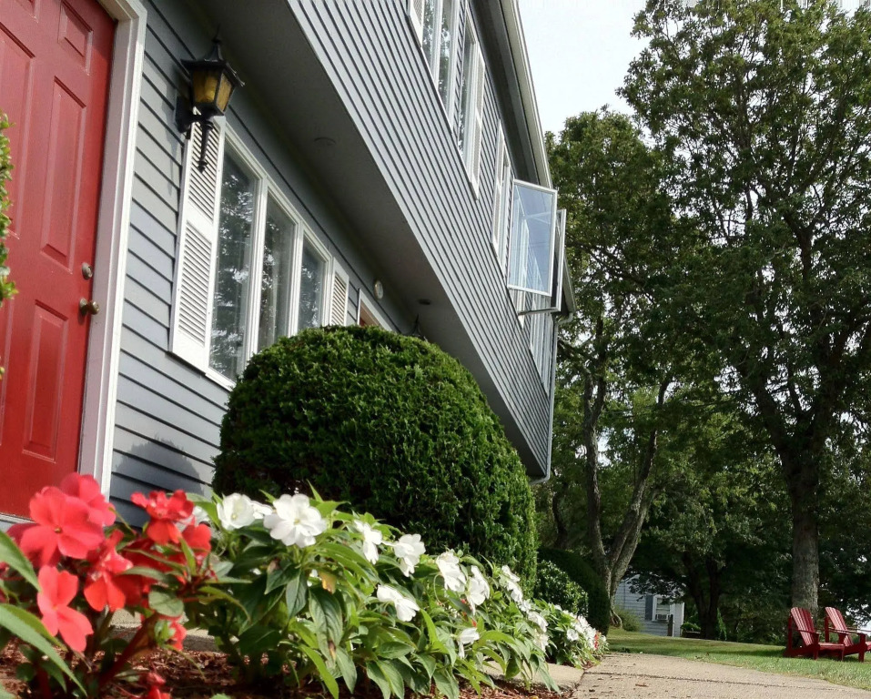 Red Horse Inn
