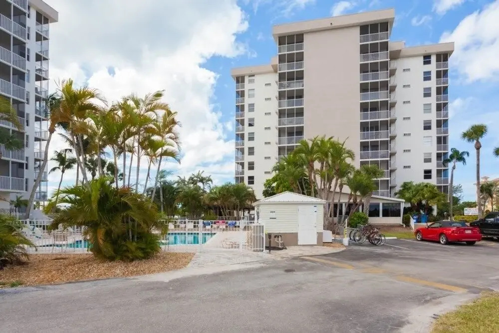 Bonita Beach & Tennis Unit 1702 1 Bedroom Condo by Redawning