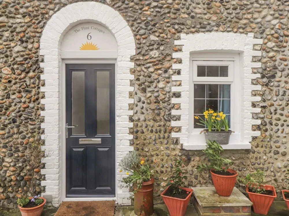 6 Flint Cottages