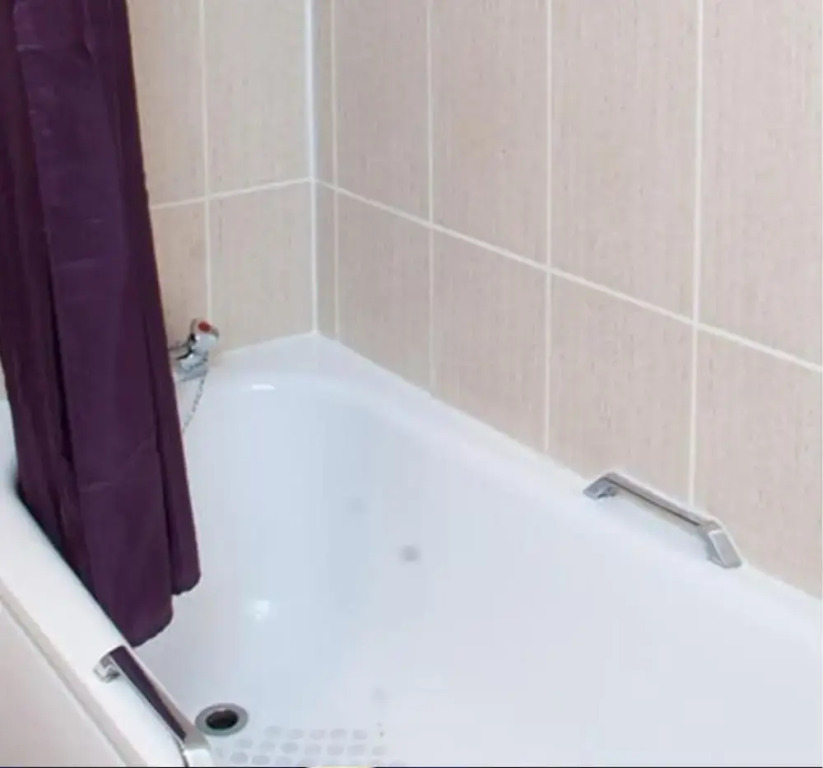 Rooms at 1703