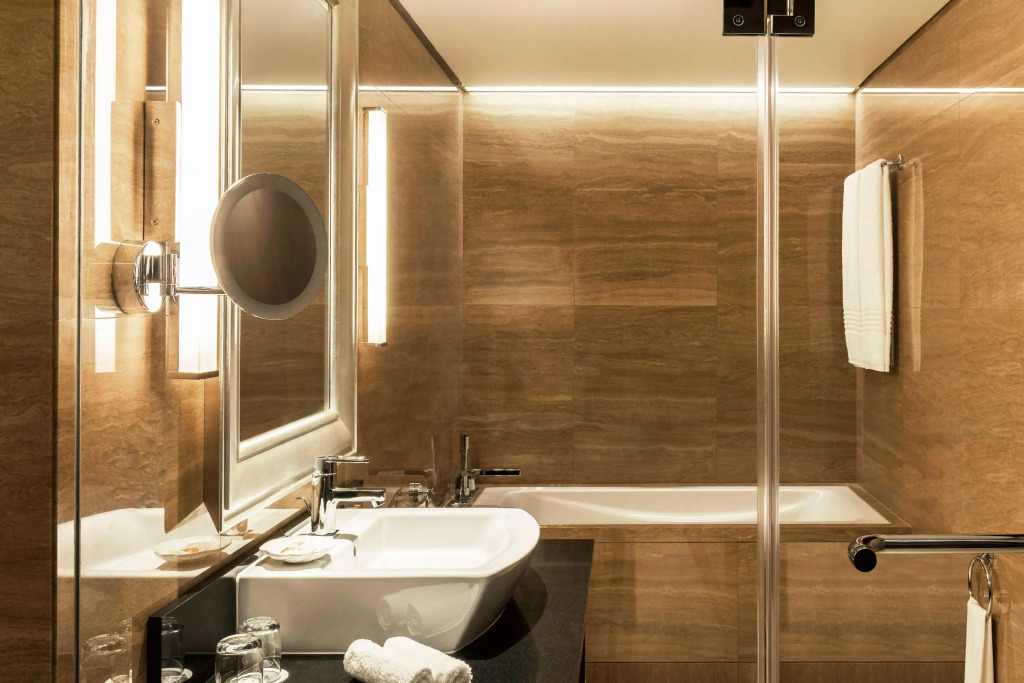 Sheraton Dubai Creek Hotel & Towers