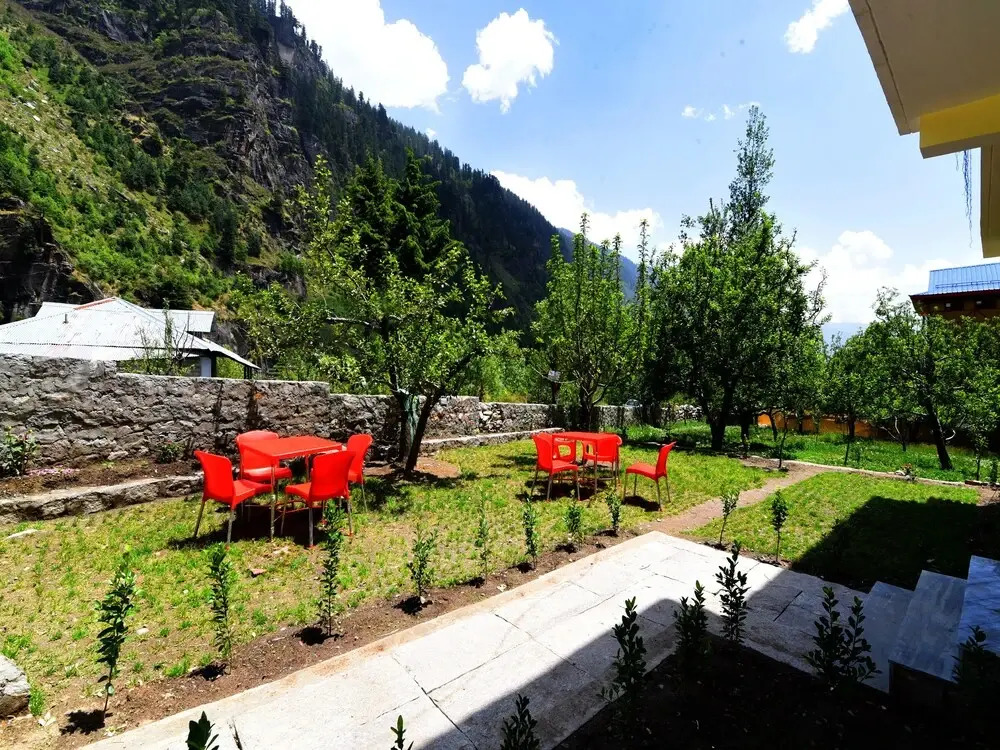 OYO 14583 Home Mountain View 2BHK Shanag