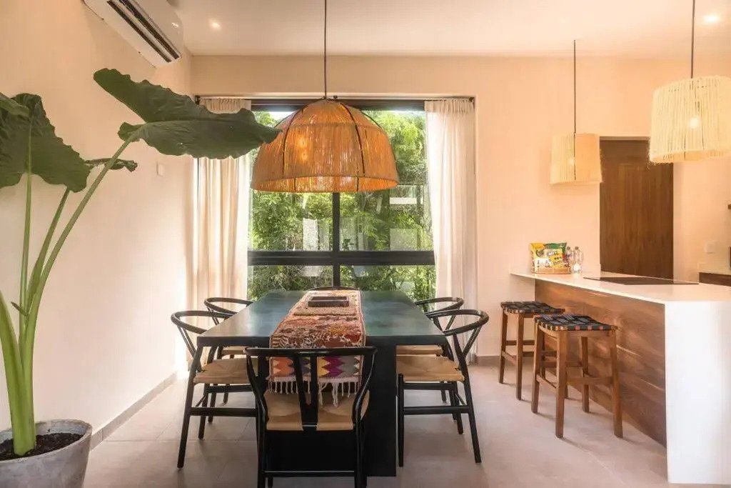 TOH luxury 2 Bedroom Minutes From Downtown