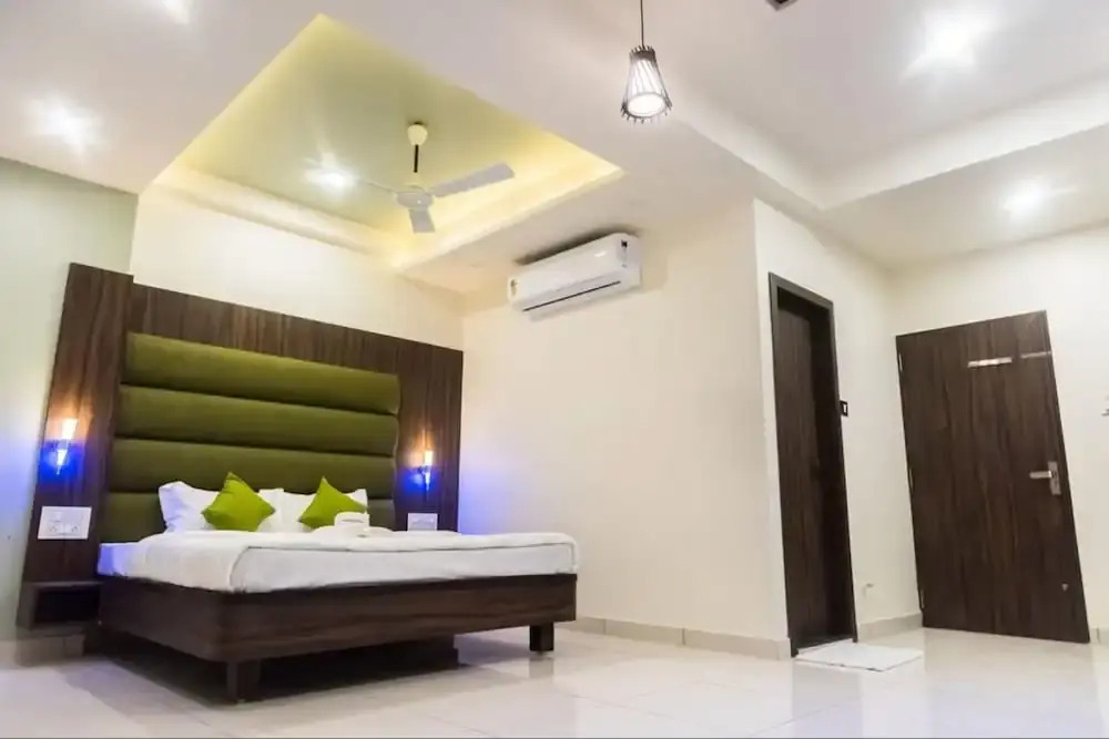Hotel Shyam Palace
