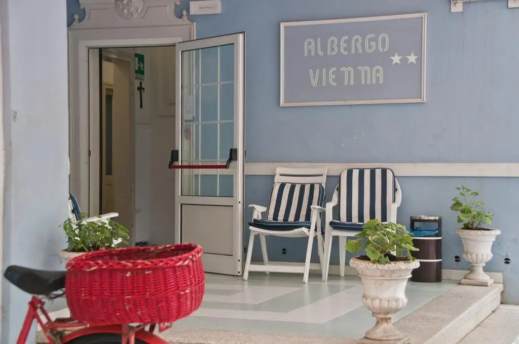 HOTEL VIENNA "Casa di viaggiatori per viaggiatori"