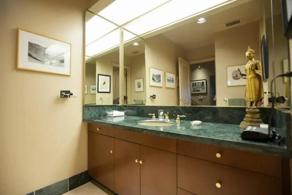 Embarcadero Vista Apartment