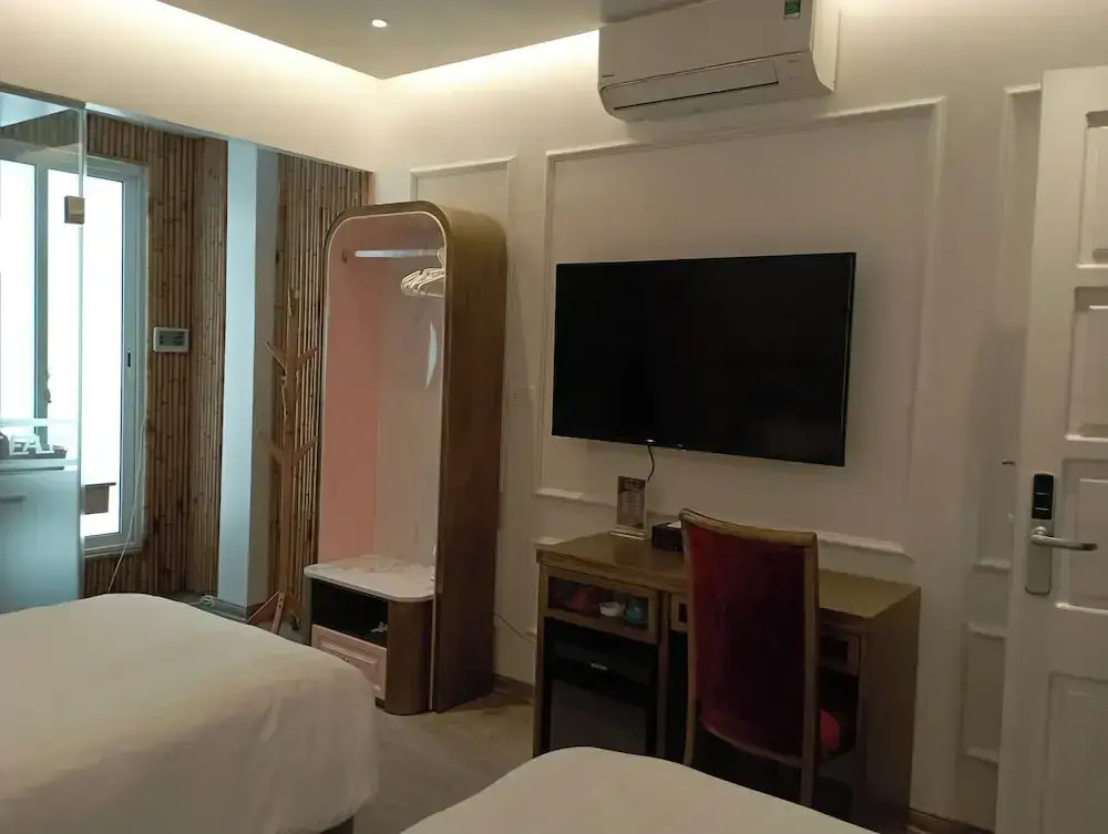 Mai Hotel