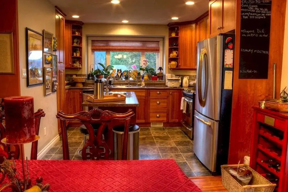 Seasons Above the Bay Guest Suites and B&B