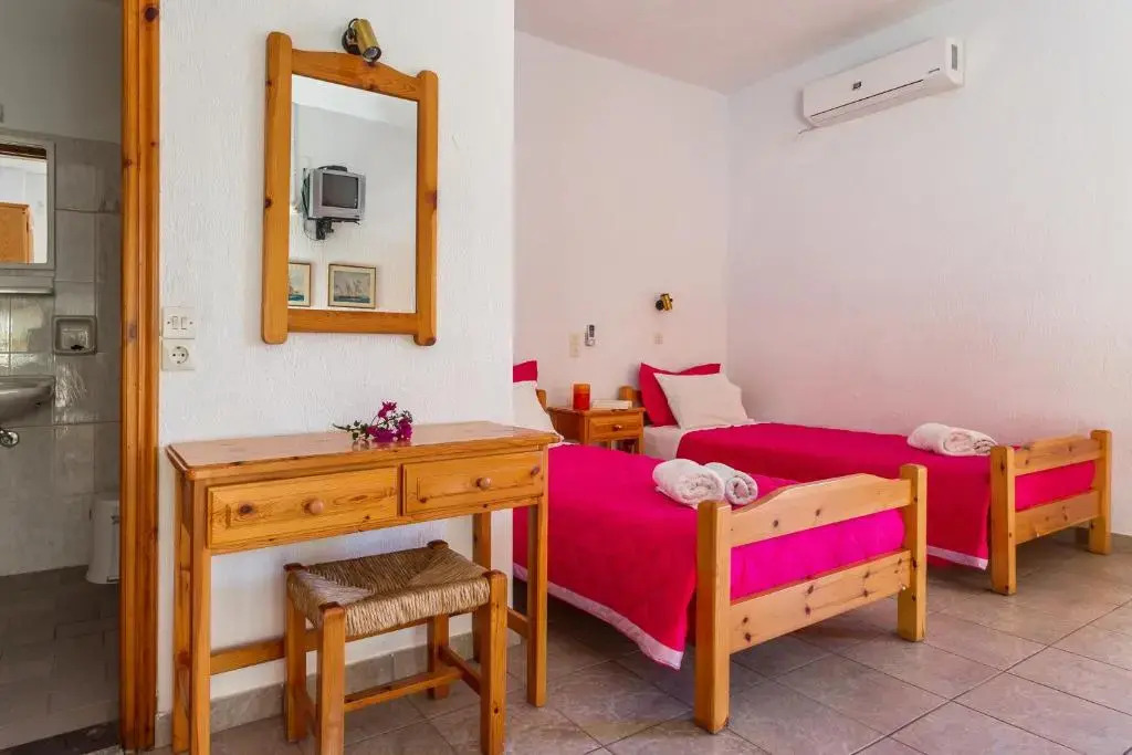 ANTONIOS Skopelos studios apartments