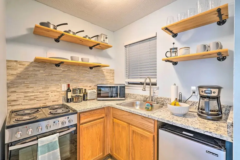 Panama City Beach Studio: Pool Access & Near Beach