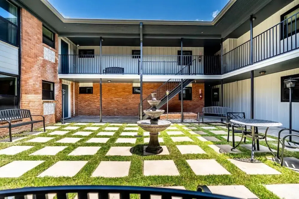 Spacious Apt Home 6 Min From Medical Center!