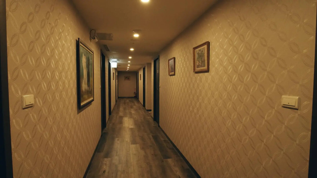 Crystal City Hotel