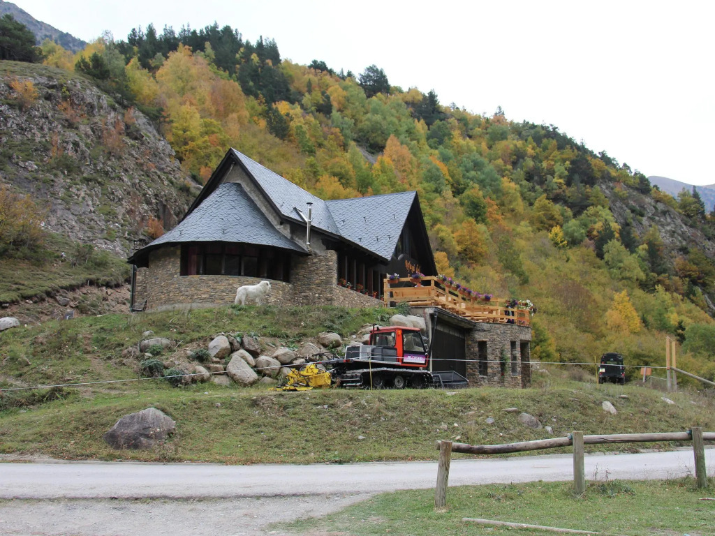 Modern Apartment in Isavarre with Forest Near