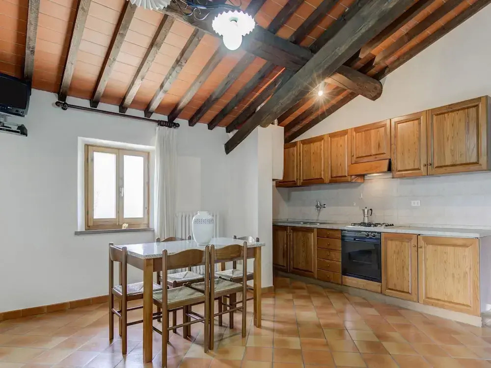Varna Charm: Tuscan Getaway