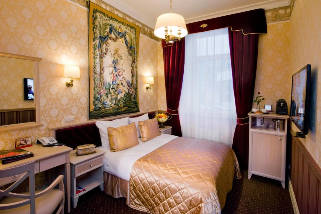 Отель и ресторан IMPERIAL (бывший Ramada)