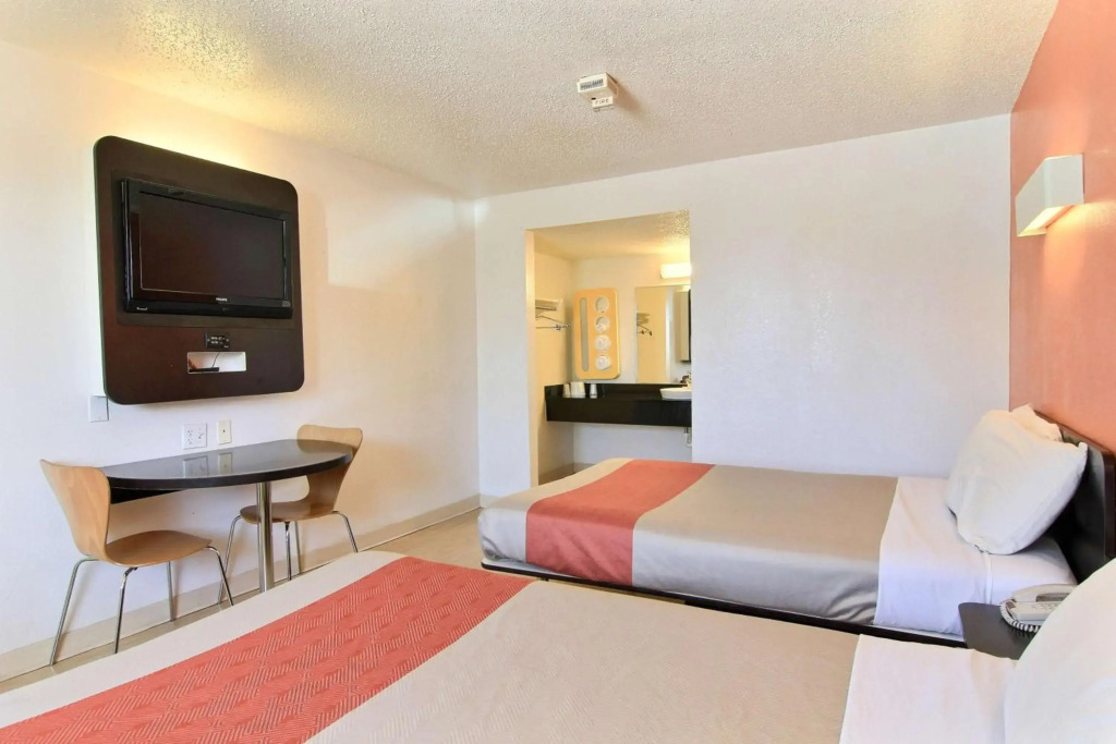 Motel 6-Austin, TX - North Central