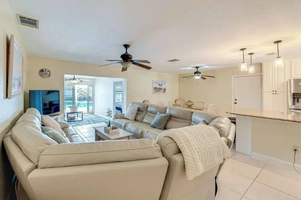 Fishing Dock & Grill: Pet-friendly North Port Home
