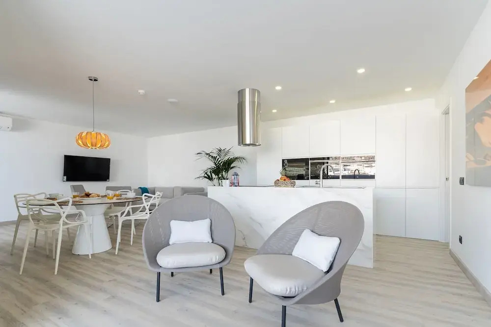 The One Luxury Apartments