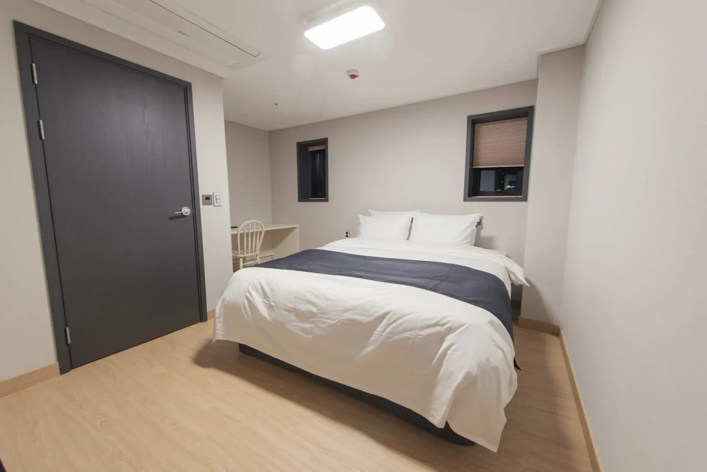 R B Business Hotel