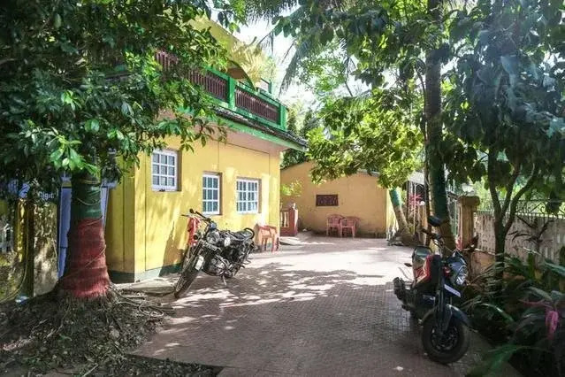 Aakriti Guest House