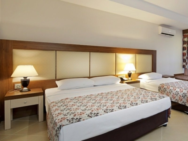 Hotel Justiniano Beach