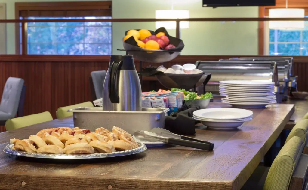 Holiday Inn Colorado Springs - Airport by IHG