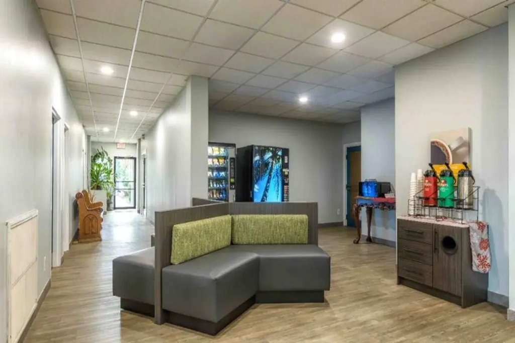Motel 6-Spring Hill, FL - Weeki Wachee