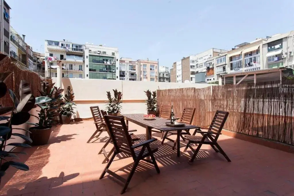 Stylish and centric 2-bedroom apartment in Eixample &Terrace P2