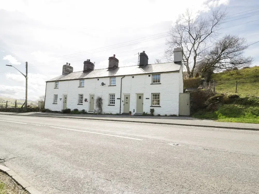 Summerhill Tanyrhos