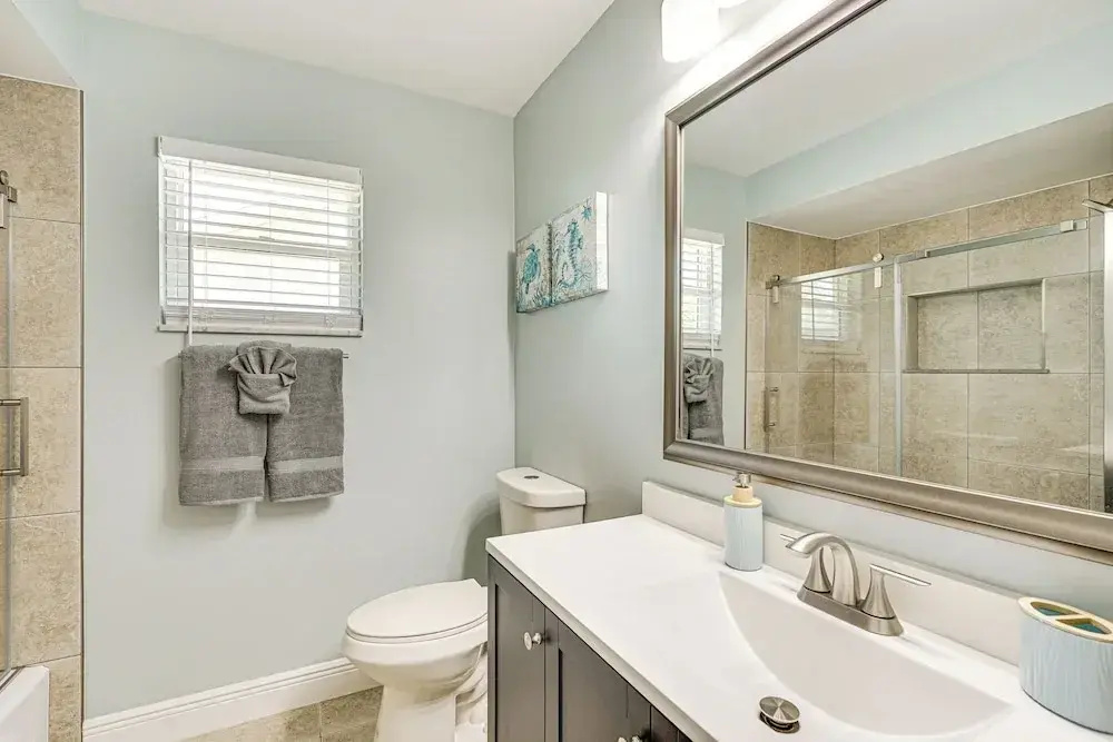 5 Mi to Beach: Cape Coral Oasis w/ Lanai