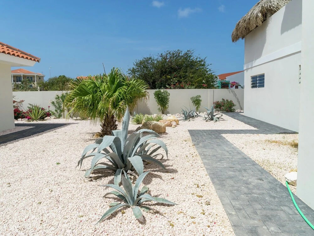 Cozy Apartment in Jan Thiel Curacao near  Beach