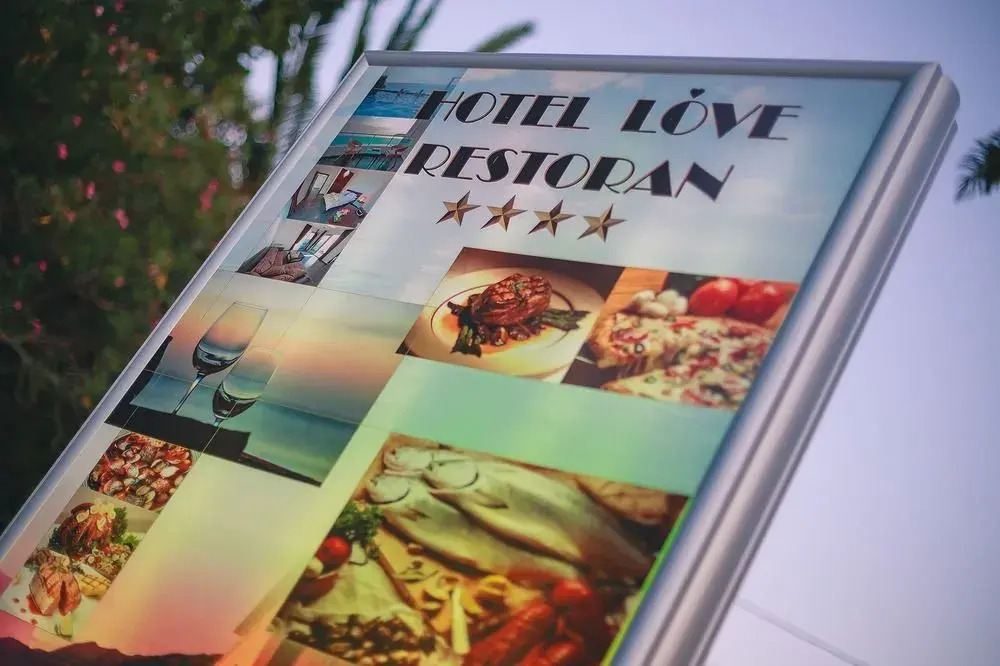Love Live Hotel