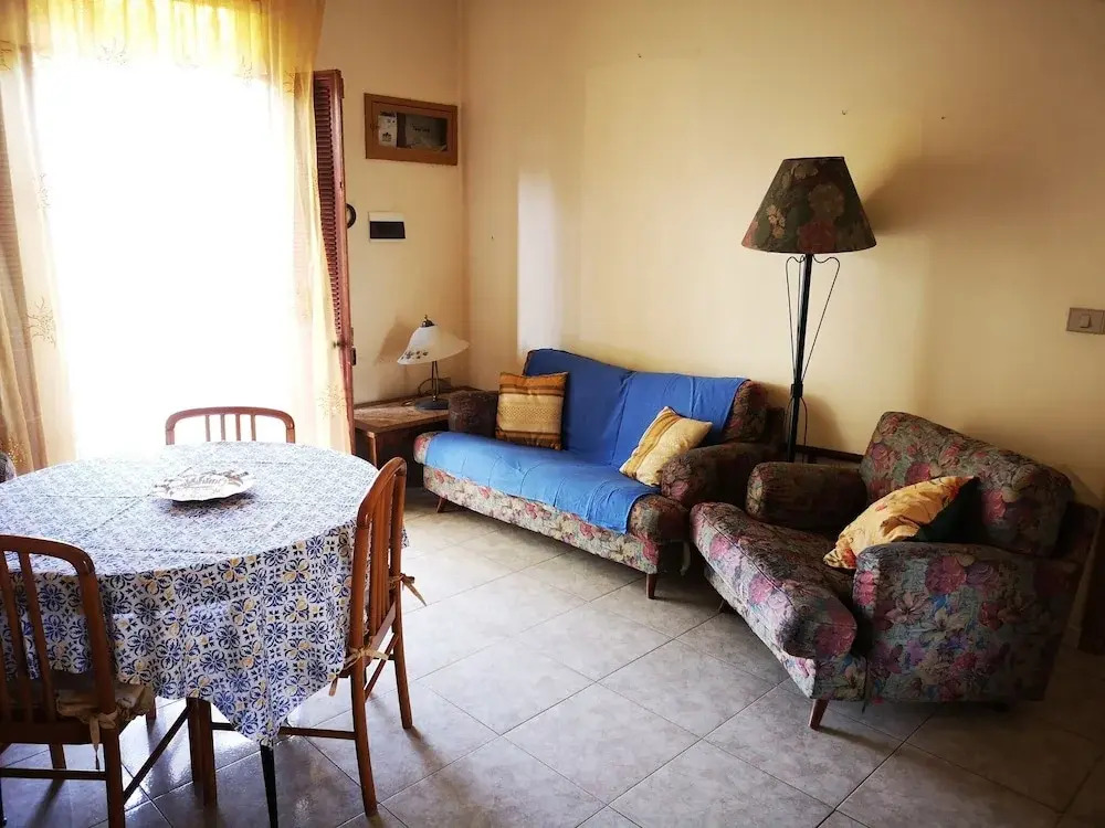 Tasteful Holiday Home in Comiso With Garden