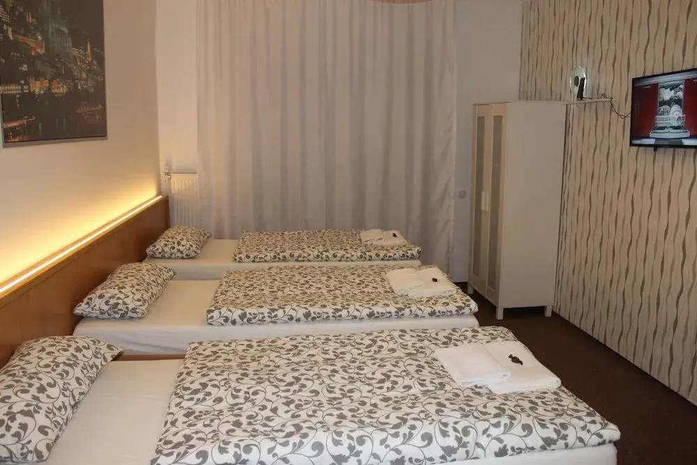 KLN Apartments