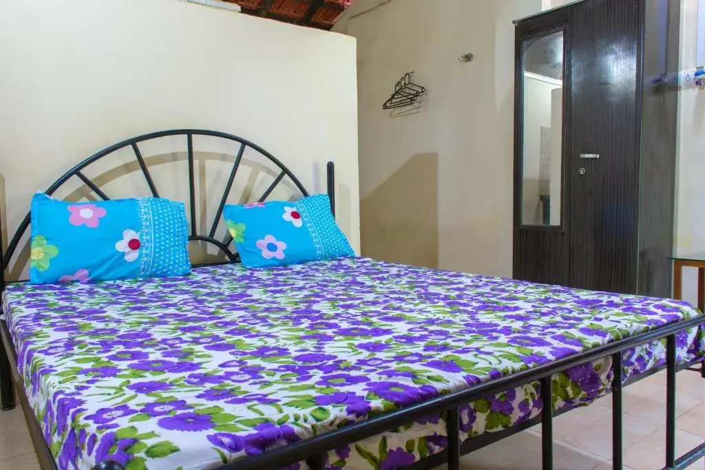 Raikar Guest House
