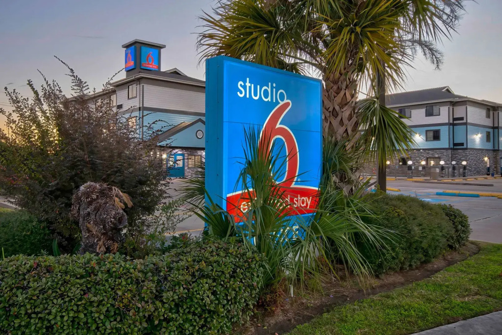 Studio 6-Port Arthur, TX - SE
