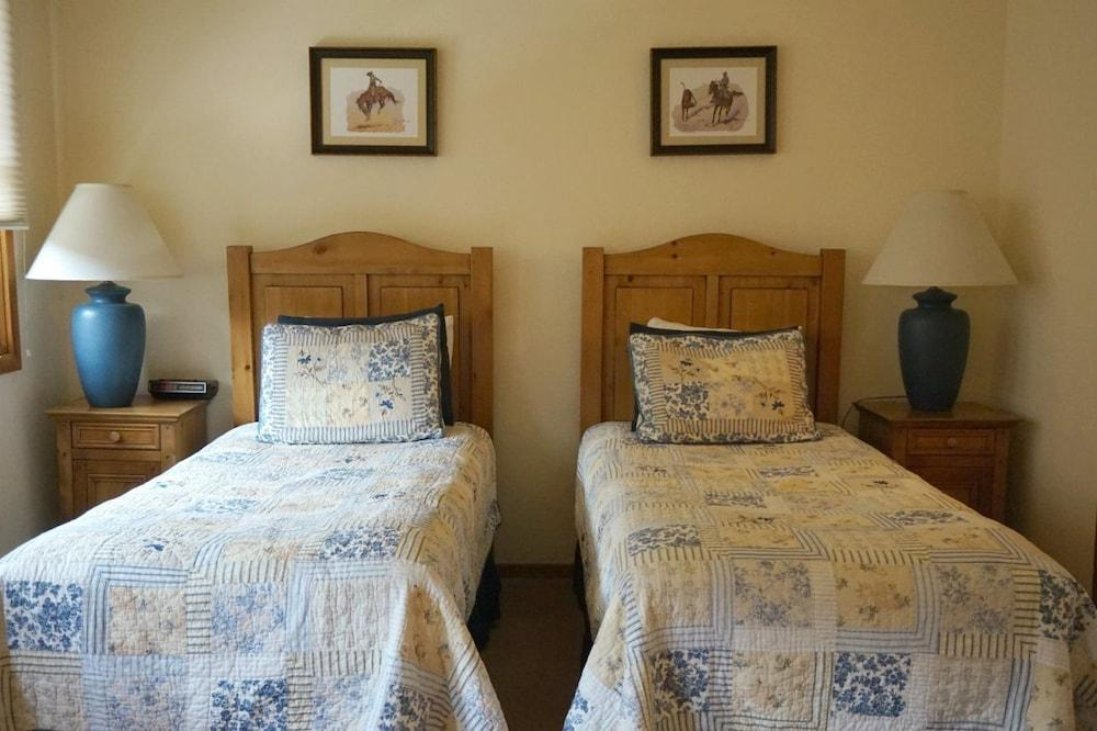 Ski In, Ski Out, 2 Bedroom Luxury Residence In Snowmass Village