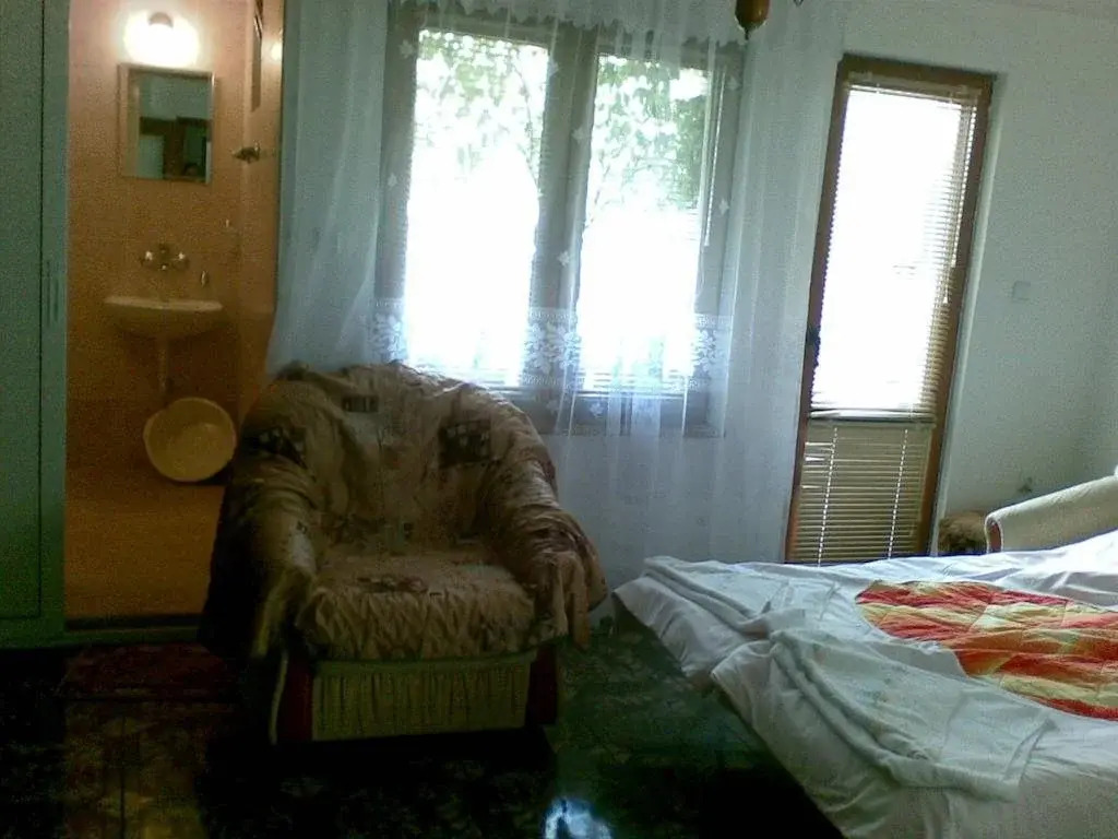 Farlalievi Guest House