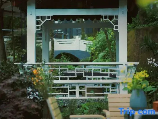 Zunbo Forest Vacation Apartment (Qingcheng Mountain Scenic Area)