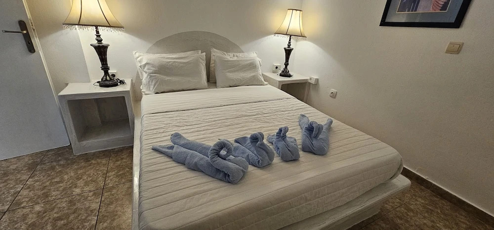 Santorini Studios Pleasure
