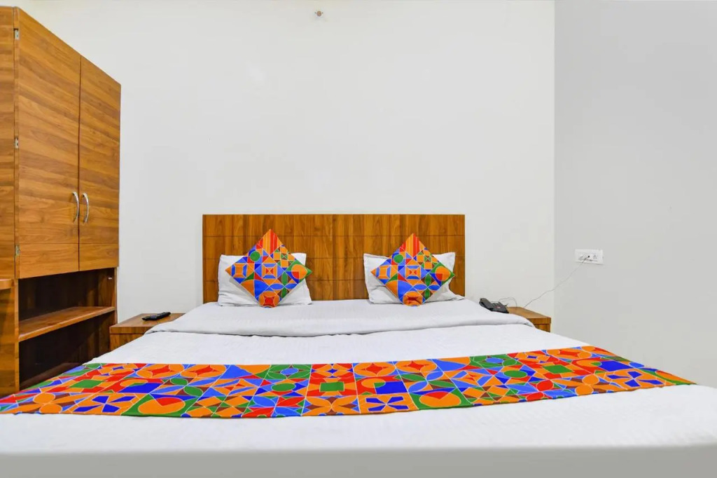 Hotel Blue Moon, Indore