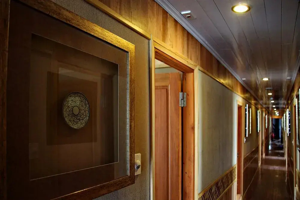 Pelican Halong Cruise