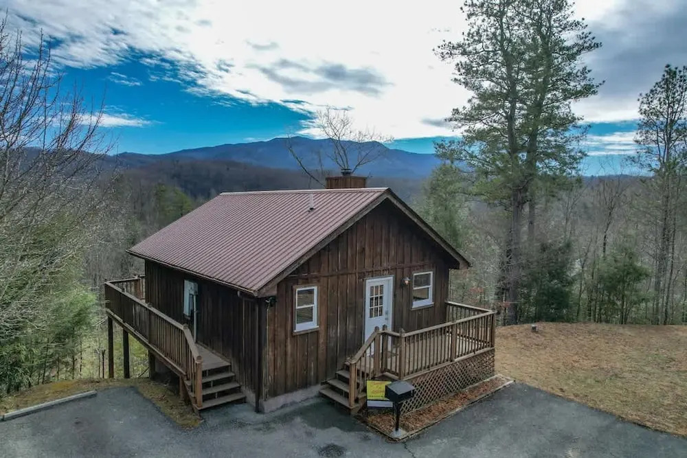 Great View Location Studio Log Cabin Hot Tub